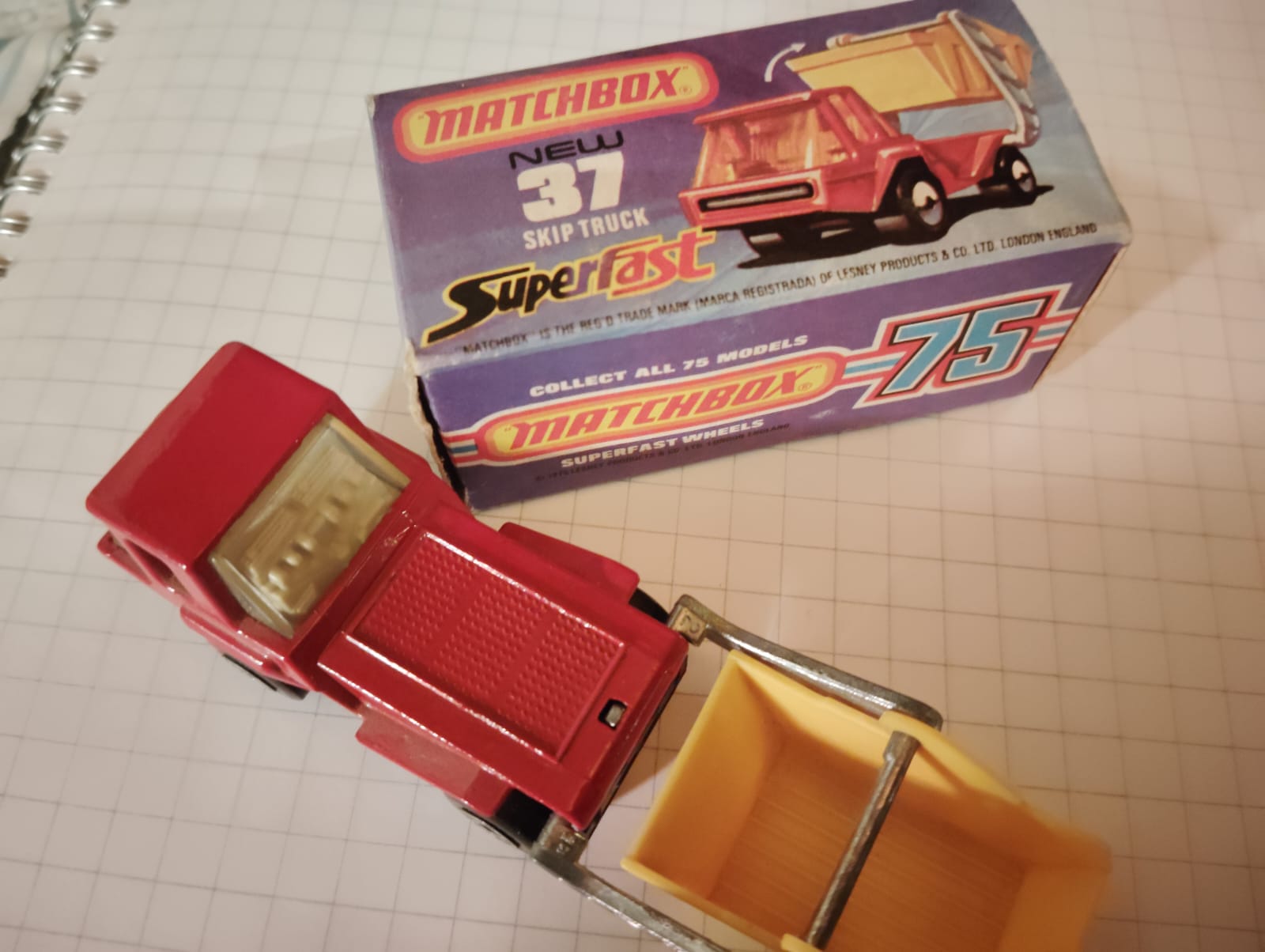 Matchbox Superfast Skip Truck No. 37