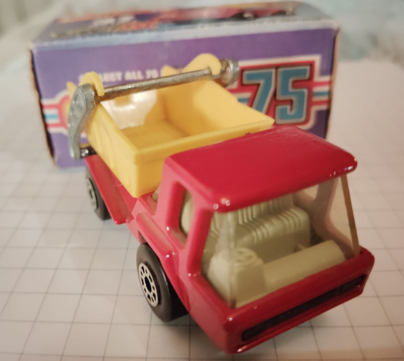 Matchbox Superfast Skip Truck No. 37