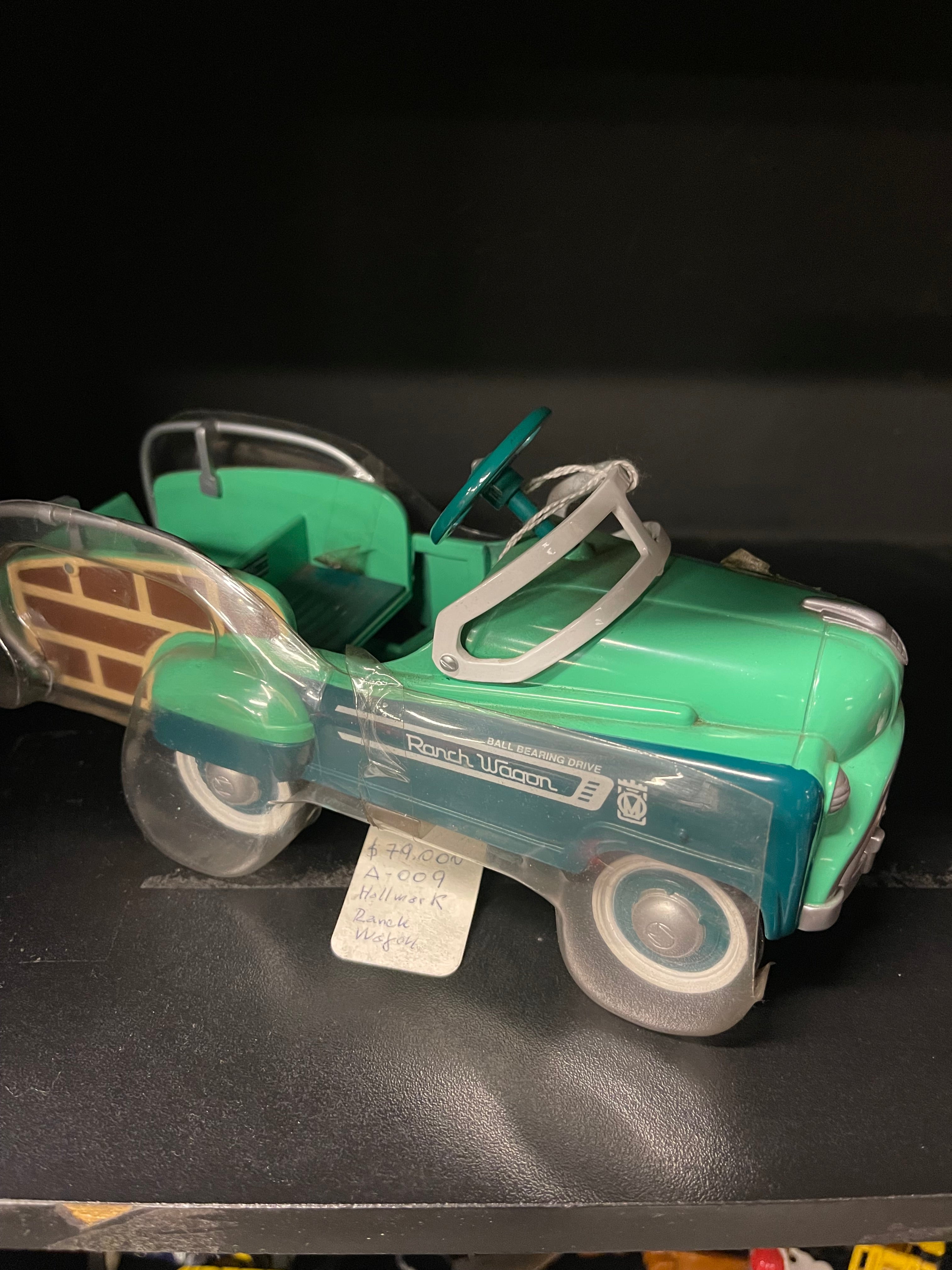 Autito de colección a pedales