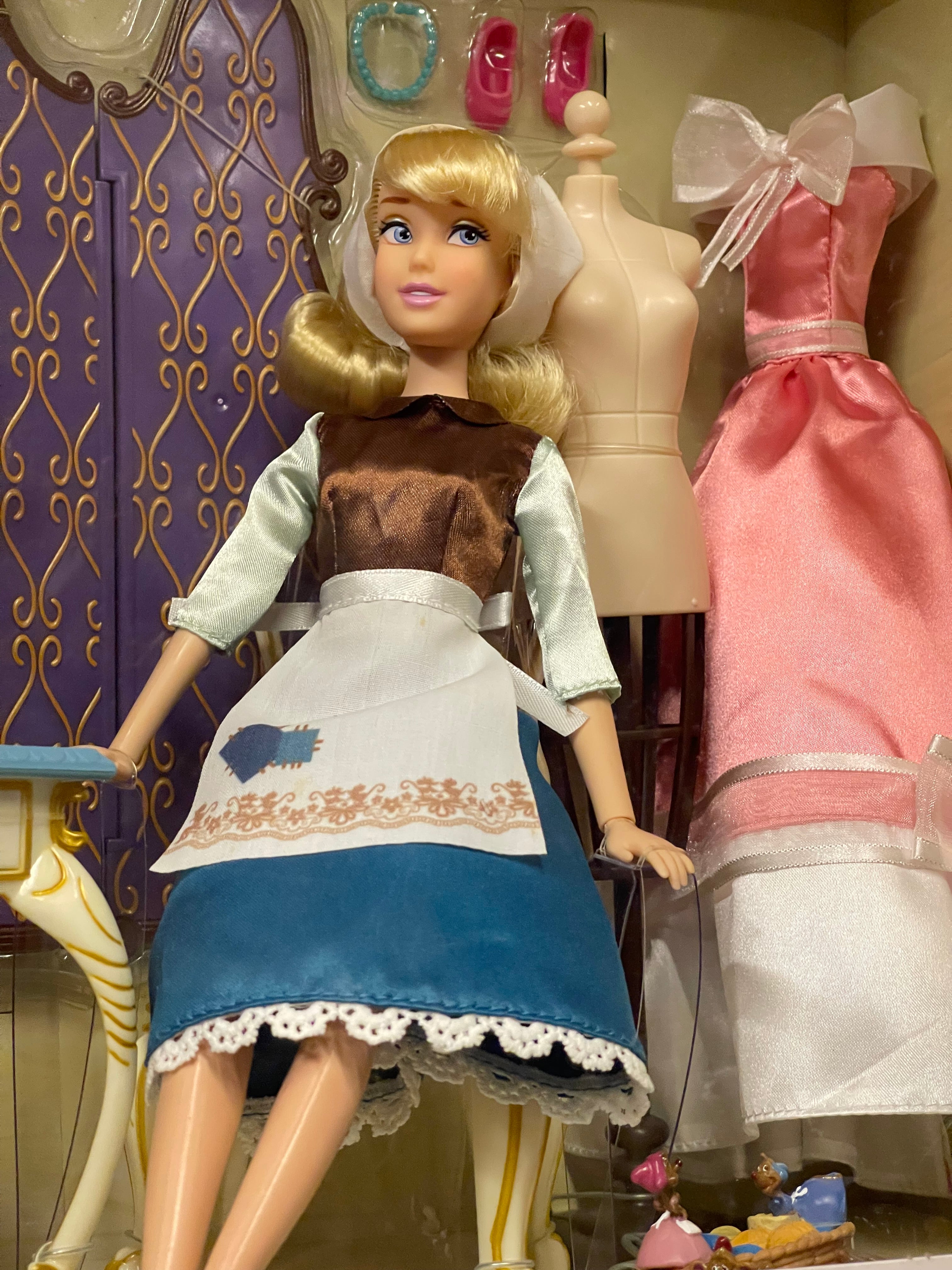 Disney cenicienta sirvienta