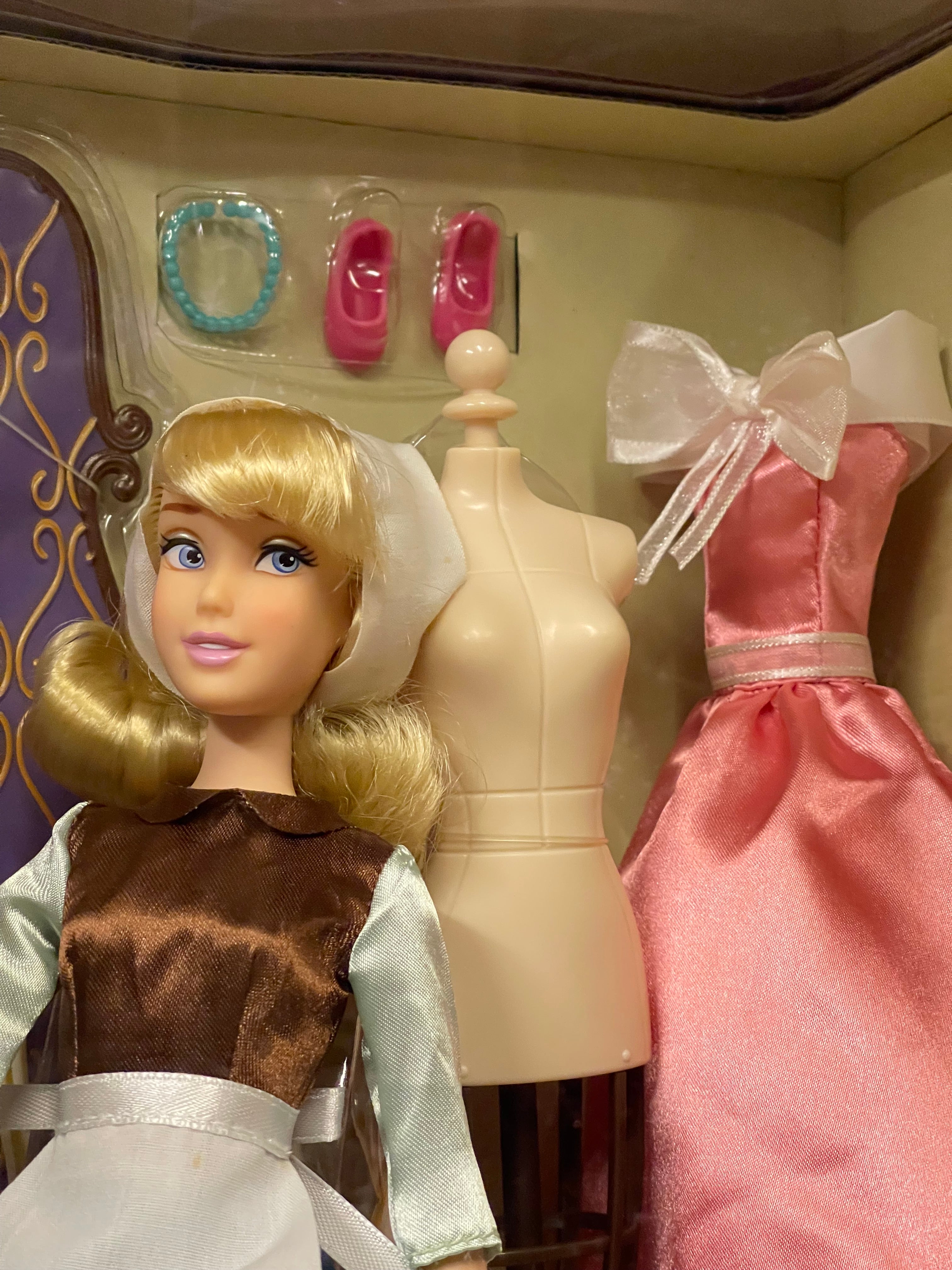 Disney cenicienta sirvienta