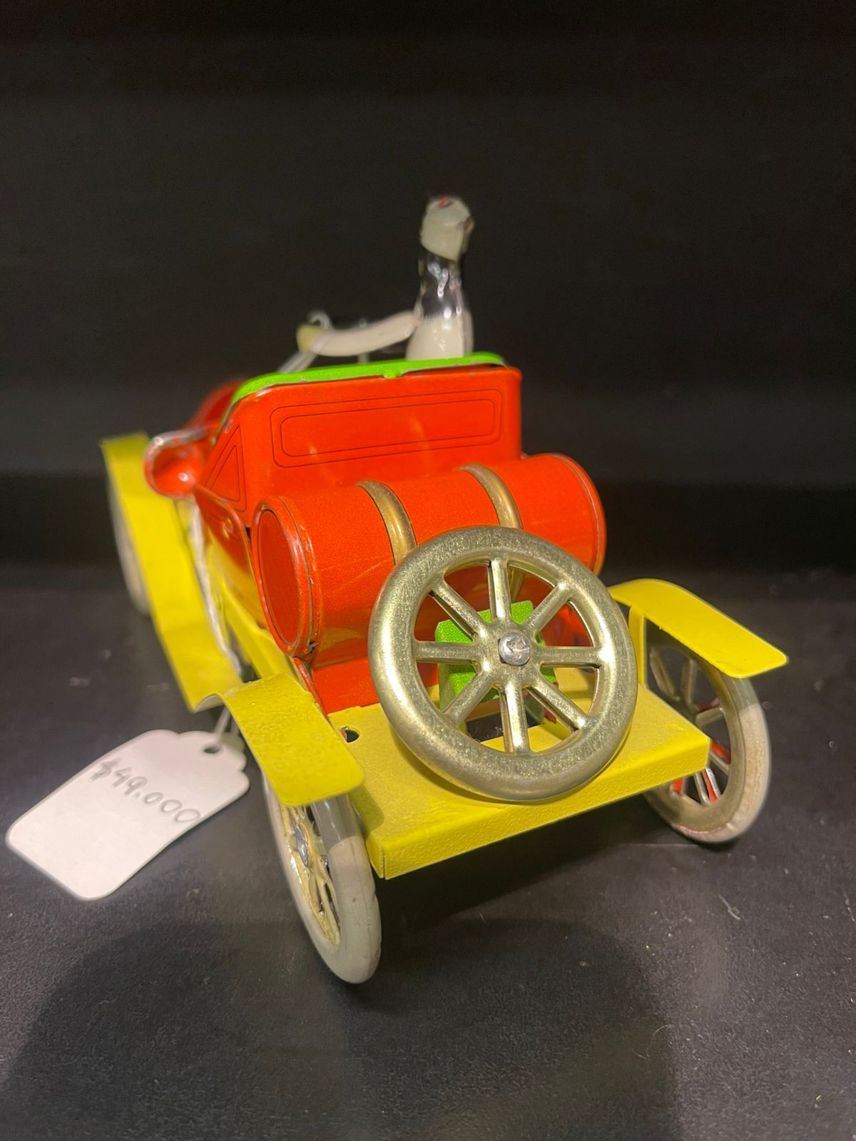 Auto De Colección Antiguo Naranjo y Amarillo
