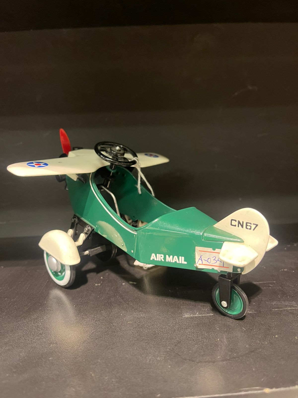 Avioneta De Colección Verde y Blanco