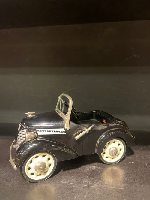 Auto De Colección Antiguo Negro y Crema