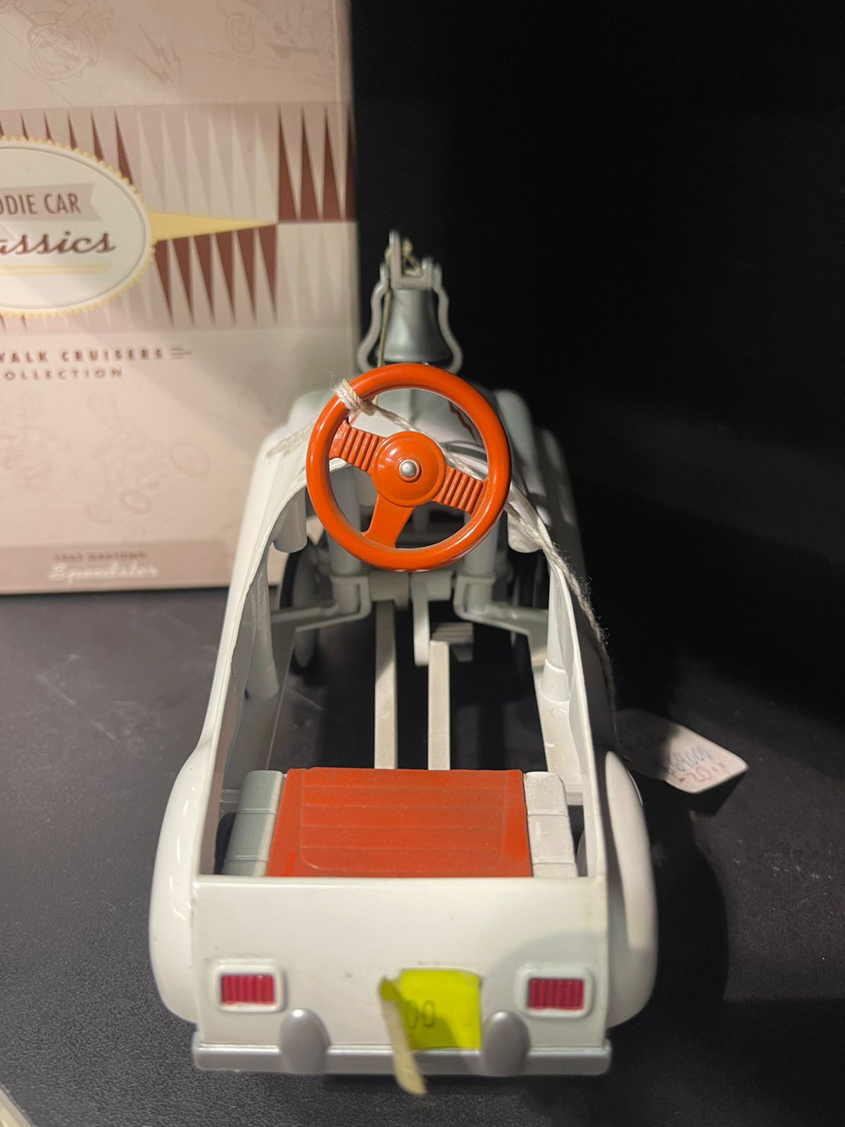 Auto De Colección Kiddie Car Classics Crema